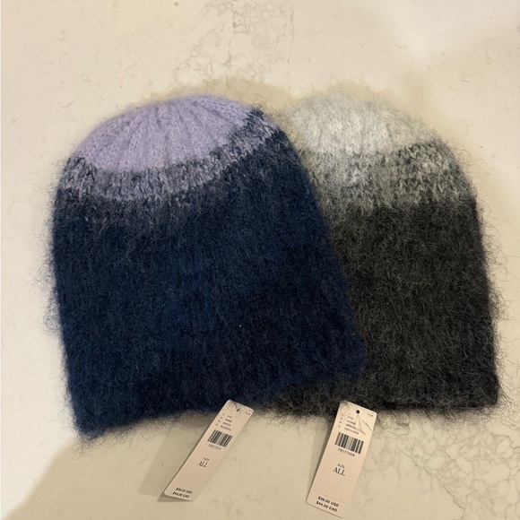 2 Anthropologie Knit Ombré Beanies NWT! - Picture 5 of 5